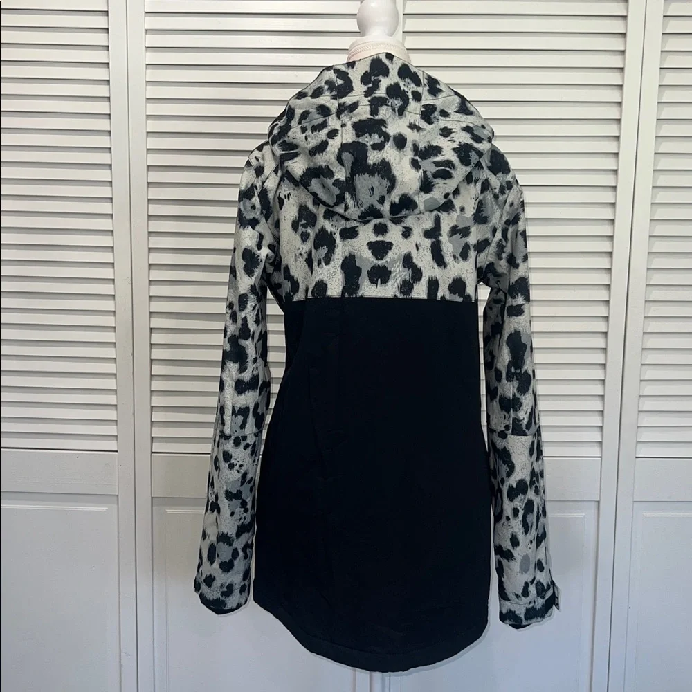 DC Cruiser Snow Leopard Women's Ski Snowboard
Jacket ๐โ๏ธ๐ฟโ๏ธโท๏ธ - Picture 12 of 16